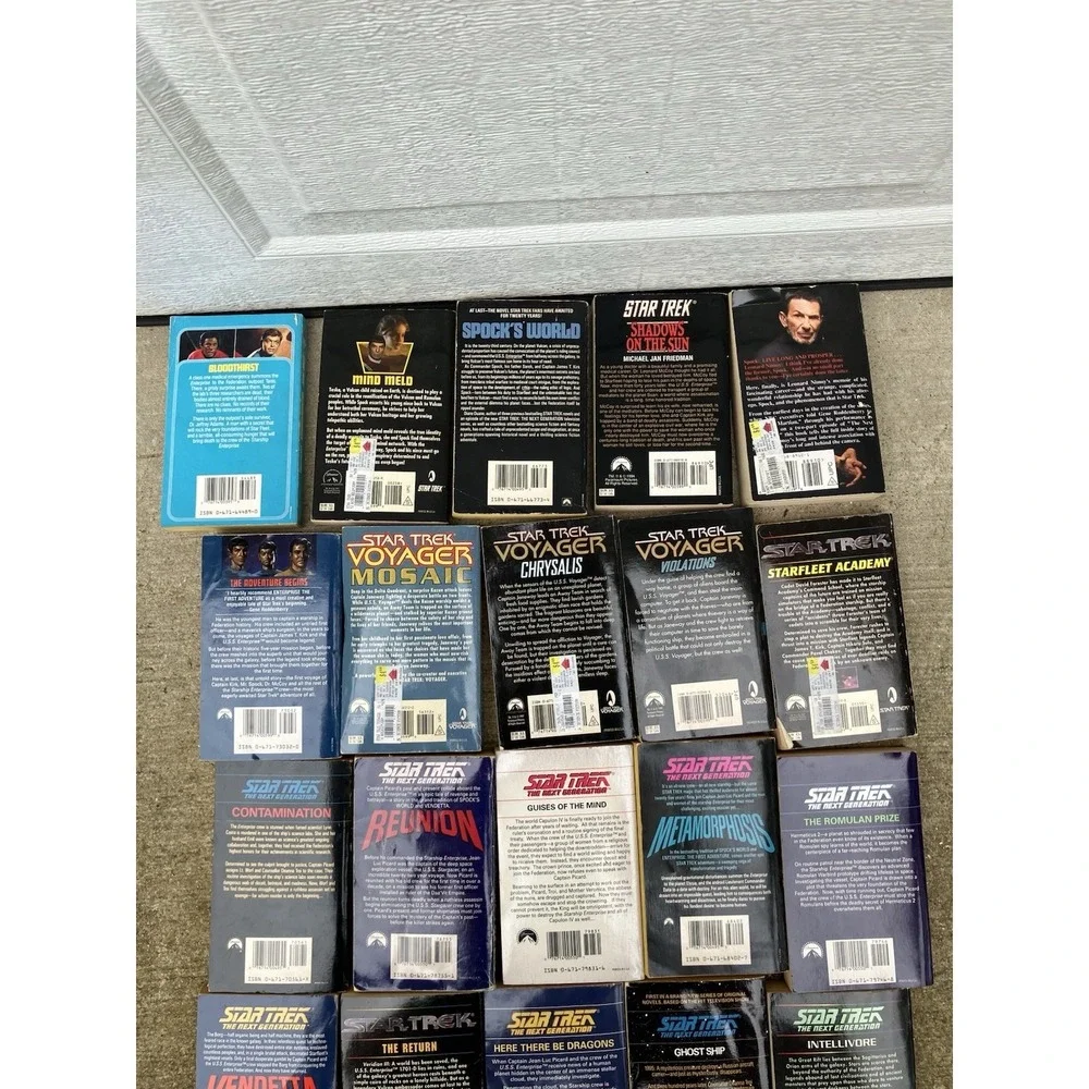 Lot Of 29 Vintage Star Trek POCKET Books Paperback Next Gen,Voyager, Original